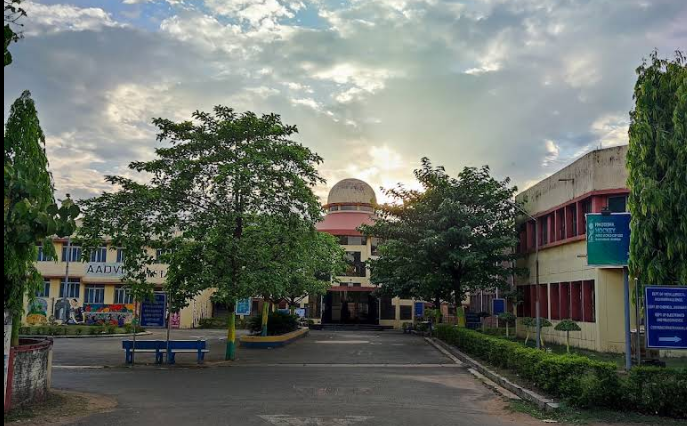 Indira Gandhi Institute of Technology (IGIT),